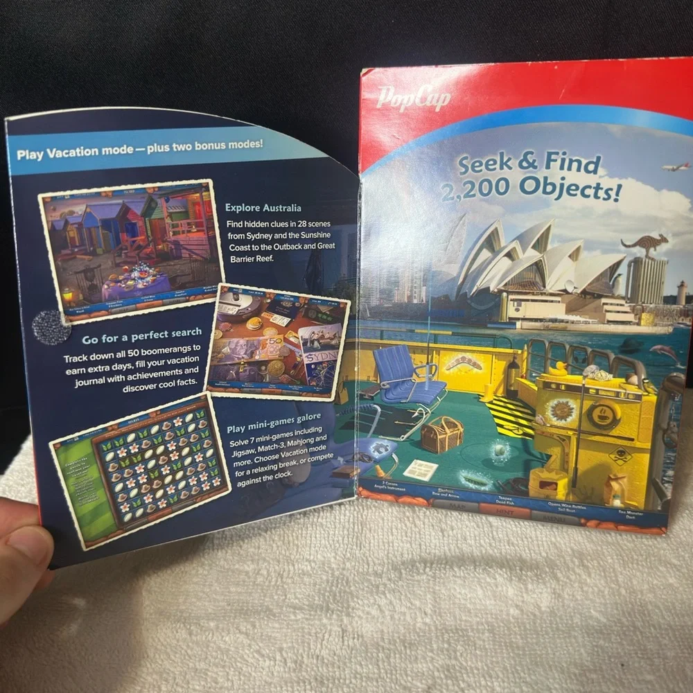 Vacation Quest: Australia PC Game - Blue and Red